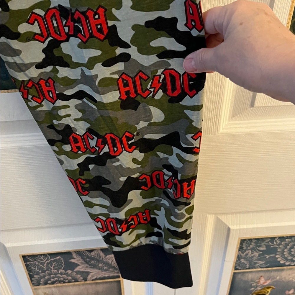 😃AC/DC Camouflage Joggers for Men - Picture 8 of 8